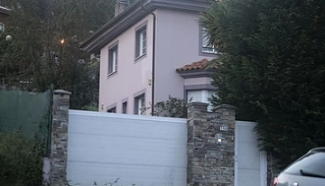 La 'casa de los horrores' de una pareja de California detenida por abusos a 21 hijos, la mayoría por gestación subrogada