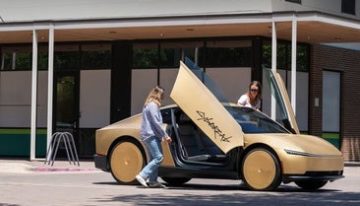 Ponen a una IA pensada para escribir al volante de un coche para pedir comida rápida y el resultado es desconcertante