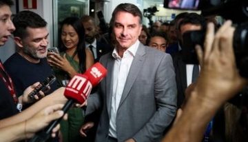Lula recurre a un paquete billonario de medidas populistas y activa la calle para frenar a Flávio Bolsonaro