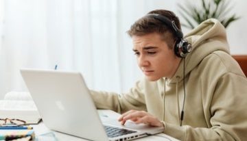 TikTok quiere que su IA haga la compra por ti: encuentra el producto y permite pagarlo sin salir de la aplicación