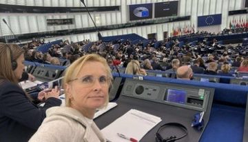 La República Checa se contagia de las protestas en Europa para exigir la protección de los medios públicos