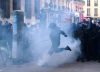 Los profesores franceses, entre la espada de las protestas y la pared del Gobierno