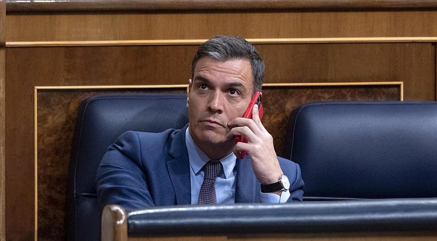 El «truco» de Sánchez para evitar otro caso Pegasus: apagar el móvil durante cinco minutos al día