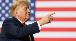 Obama desembarca en las 'midterms' con un ataque feroz a Trump por su «caos, crueldad y corrupción»