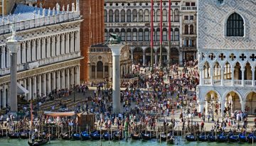 Venecia está tan cansada de la avalancha de turistas que se ha inventado un nuevo peaje para ellos: la tarifa de entrada