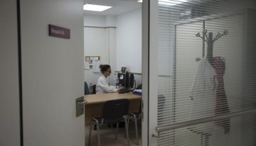 Malestar con el Col.legi de Psicòlegs de Catalunya por «contrataciones ilegales» de profesionales sin especialidad clínica