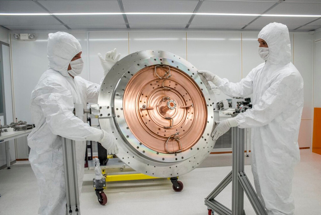 Ya sabemos cuál es el proyecto de Pat Gelsinger después de salir de Intel: aceleradores de partículas para fabricar chips