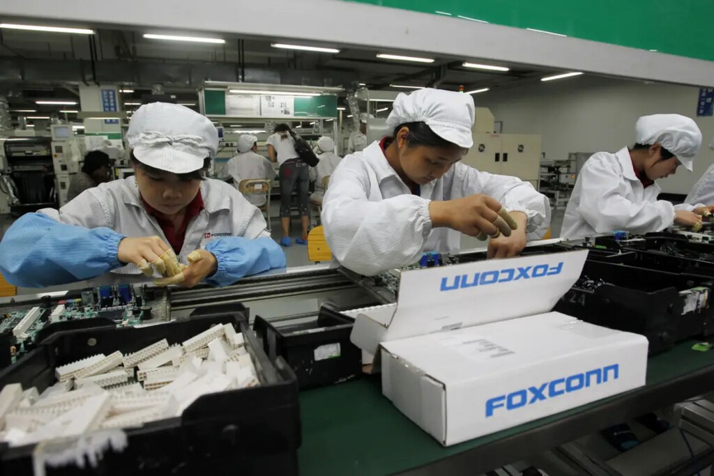 El plan filtrado de Apple para mitigar los aranceles de EE.UU a China: fabricar 50 millones de iPhone en India 