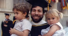 Wozniak dejó la universidad para fundar Apple. Ya millonario, un golpe en la cabeza le hizo cambiar de rumbo