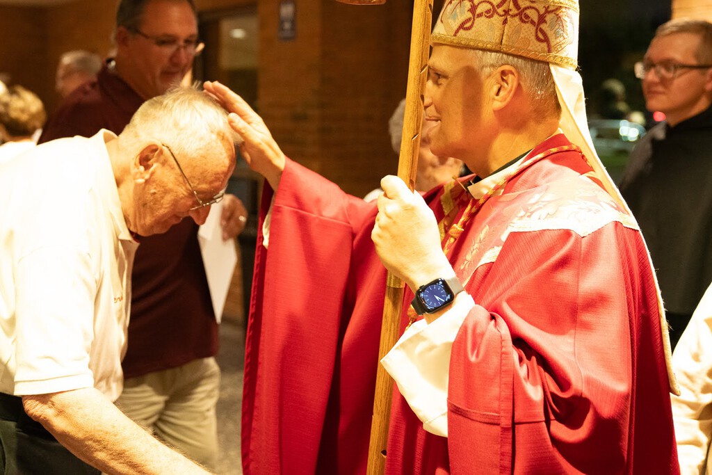El nuevo Papa León XIV tiene un Apple Watch. No sabemos si es un lujo pecaminoso, pero es lo más inteligente que puede hacer 