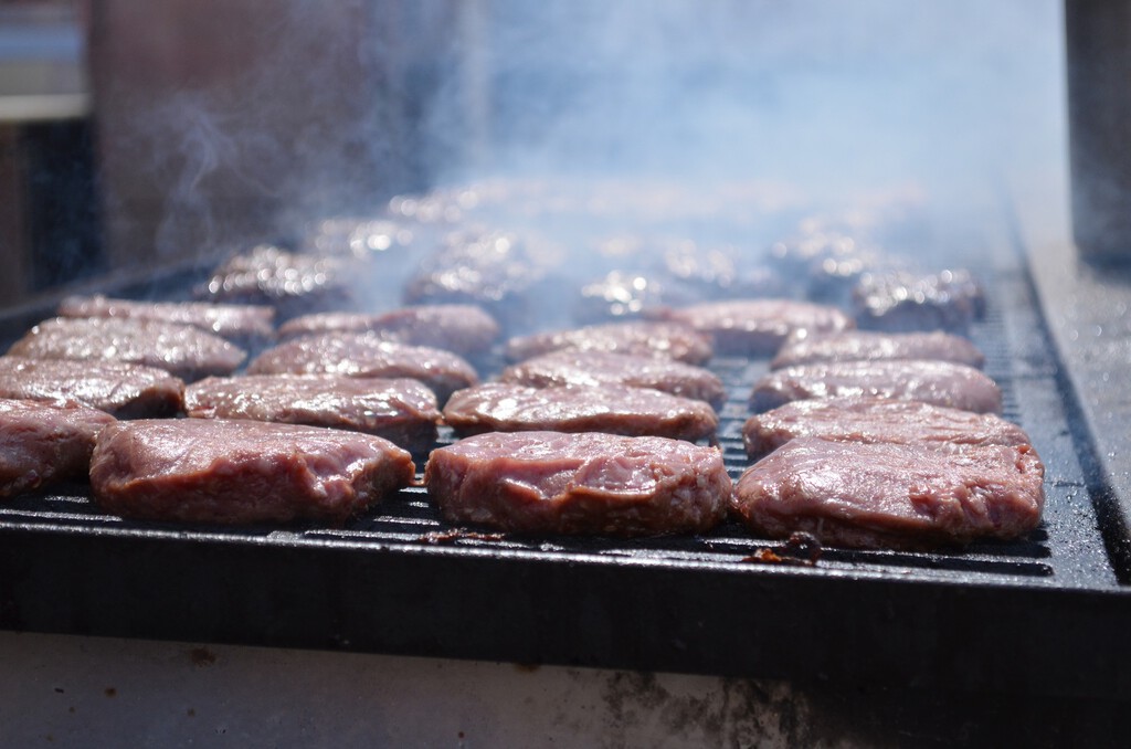 El plato nacional de Estados Unidos afronta un futuro preocupante si los aranceles se mantienen: las hamburguesas