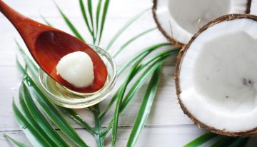 El nuevo ritual de TikTok empieza con una cucharada en ayunas: como el aceite de coco se volvió en la última tendencia de «adelgazar sin esfuerzo»
