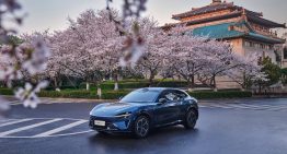 Xiaomi ha convertido el parabrisas de su YU7 en una pantalla gigante. El SUV eléctrico será un despliegue tecnológico