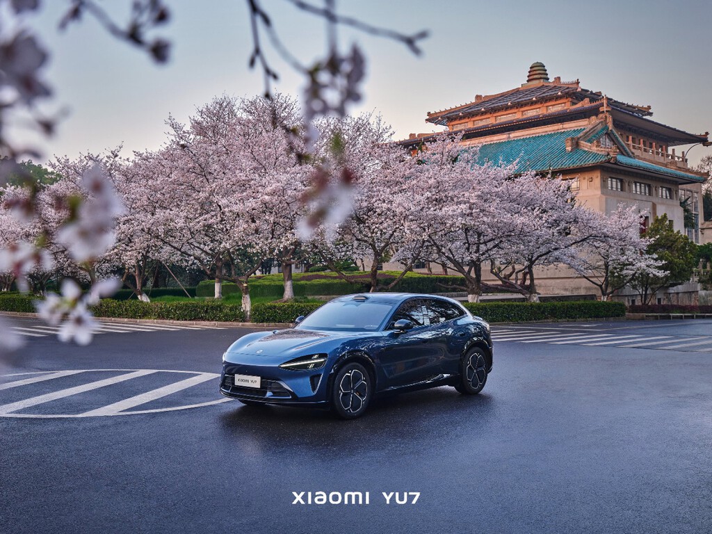 Xiaomi ha convertido el parabrisas de su YU7 en una pantalla gigante. El SUV eléctrico será un despliegue tecnológico 