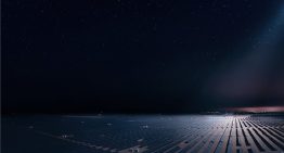 Llenar el espacio de espejos es un negocio en auge. El objetivo: que no se haga de noche sobre los paneles solares