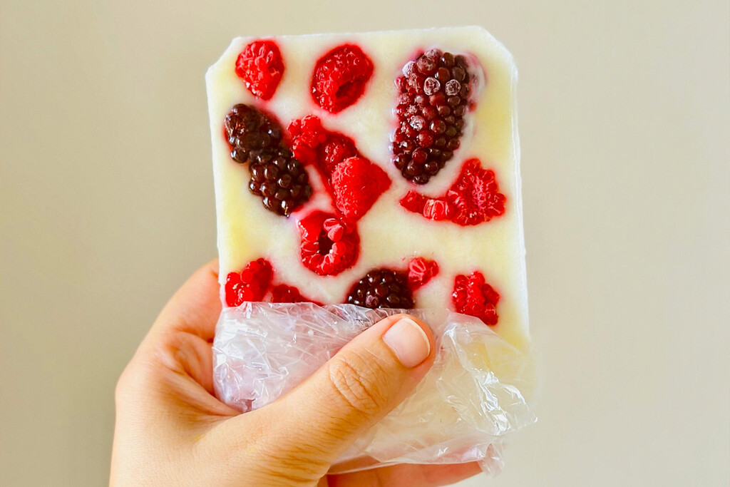 Si la pregunta es si congelar un yogur es una alternativa saludable al helado, la ciencia tiene clara la respuesta 