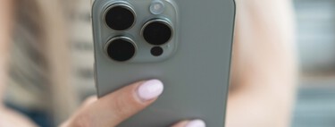 Hay algo que Apple sabe hacer muy bien: vender iPhone. También hay algo que no sabe hacer: el iPhone intermedio 