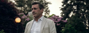 Ya es la serie de Apple más vista en todo el mundo. Piensa en una mezcla de Buñuel, Mad Men y The White Lotus