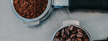 El tipo al que se le cayeron miles de kilos de café en el puerto de Bremen y, de paso, cambió el mundo: la ciencia detrás del descafeinado 