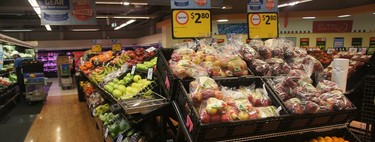 La guerra entre supermercados nos está llevando a tener dietas menos sostenibles en el peor momento posible