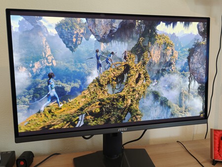 MSI MPG 272URX QD-OLED | Imagen: Xataka