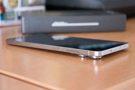 Galaxy S25 Edge Xataka Analisis Grosor Camara Cojea