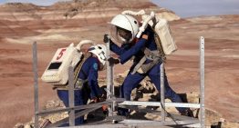 Las astronautas de Hypatia reivindican la copa menstrual en su misión al «campamento» de Marte