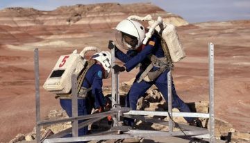 Las astronautas de Hypatia reivindican la copa menstrual en su misión al «campamento» de Marte