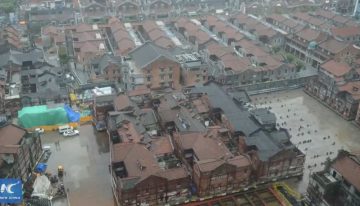 China está moviendo bloques de edificios enteros a la vez para construir debajo. ¿Por qué? Porque puede