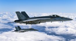 La Marina de EEUU quiere modernizar sus F/A-18 con sensores que cuestan 16 millones cada uno. No resisten 40 horas sin dar fallos