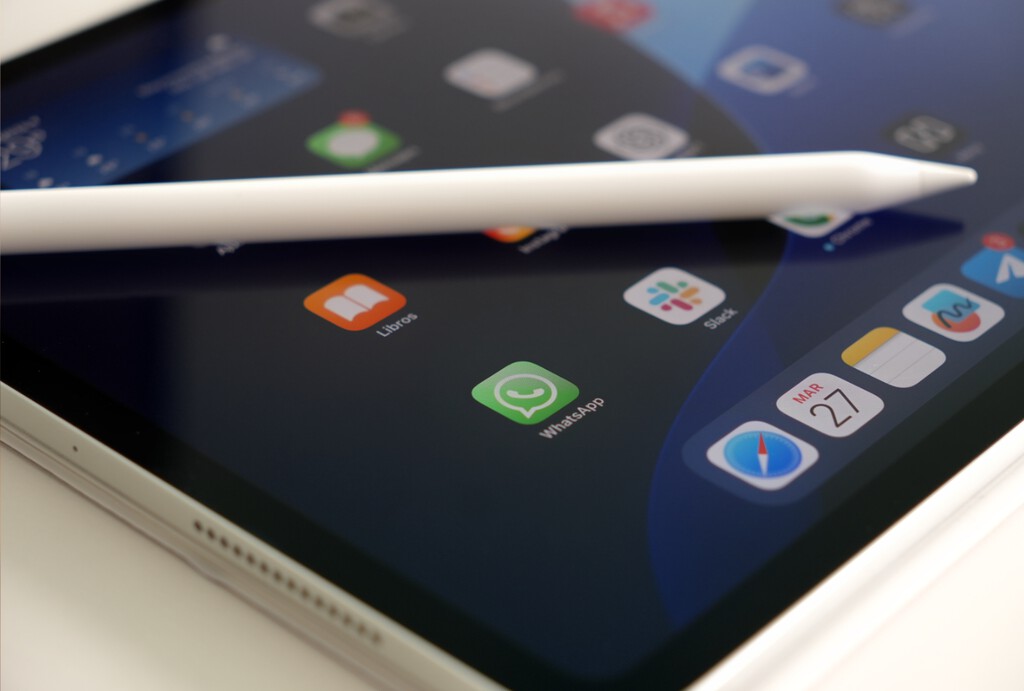 Si no quieres que tu iPad se llene de basura innecesaria con la nueva app de WhatsApp, haz estas configuraciones 