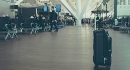 El Parlamento Europeo ha dado un paso para blindar el equipaje de mano gratuito en vuelos. No es el plan que apoyan los 27