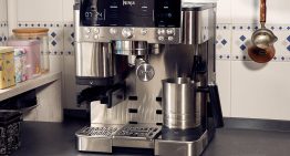 Llevo años huyendo de las cafeteras superautomáticas. Ahora he probado una superautomática-manual y no puedo dejar de usarla