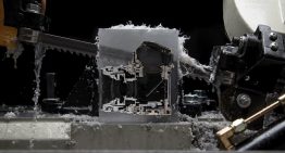 Un Lamborghini descuartizado y una cafetera fileteada con un sólo objetivo: convertirlos en arte