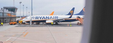 Europa quiere obligar a Ryanair a incluir la maleta en el billete. El problema es que la justicia da la razón a... la aerolínea