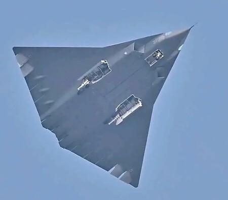 J 36 Underside