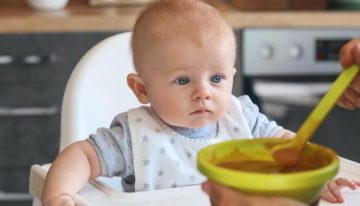 Un estudio advierte del riesgo de los plastificantes en la dieta de los bebés en Barcelona