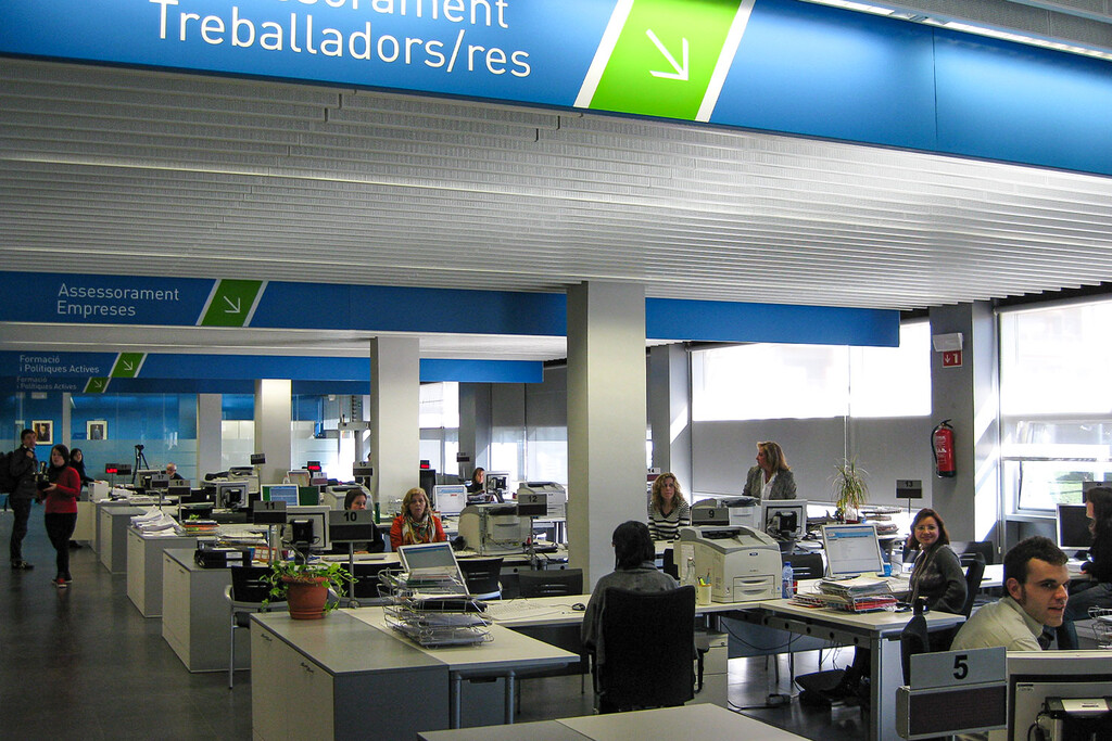 La última oferta de empleo público deja un dato revelador tras años de cifras récord: España necesita más funcionarios