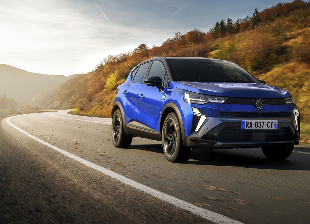 Los híbridos se han convertido en el coche más vendido en España. Ahora sabemos cuánto cuesta cambiar su batería: muchísimo 