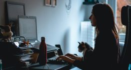 El teletrabajo está de capa caída en toda España. ¿En toda? No, una aldea resiste al invasor: los funcionarios