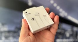 Por qué me he comprado unos EarPods con cable en pleno 2025. Incluso teniendo unos AirPods Pro 2