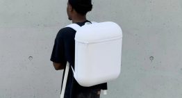 Alguien convirtió los AirPods en una mochila de 44 litros. La verdad es que es mucho más útil de lo que esperaba