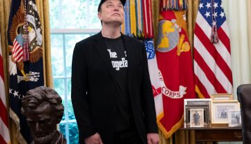 La decisión que demuestra el poder sin precedentes de Elon Musk: dejar sin Internet a un ejército en mitad de una batalla