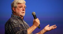 George Lucas tiene 40.000 cómics en casa y al fin ha decidido qué hacer con ellos: para empezar, algo que no hacía en 50 años