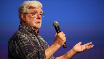 George Lucas tiene 40.000 cómics en casa y al fin ha decidido qué hacer con ellos: para empezar, algo que no hacía en 50 años