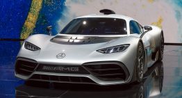 Cuando Mercedes fabricó un «F1» de calle a tres millones de euros cada uno, se olvidó de algo importante: que no se incendiaran