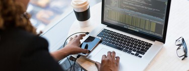 Lenguajes de programación: cuáles son los cinco más populares para 2025 y 36 cursos gratis para aprender a usarlos 