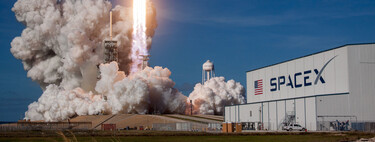 El lado oscuro de SpaceX, según Reuters: 600 accidentes, un muerto, lanzallamas y aversión a los chalecos chillones