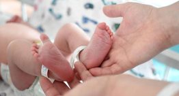 Técnica de los tres padres: nacen en Reino Unido los primeros bebés in vitro tratados contra enfermedades hereditarias mortales