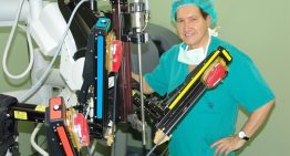 20 años de la primera cirugía robótica de España: la Fundació Puigvert operó dos cánceres de próstata con un Da Vinci de solo tres brazos